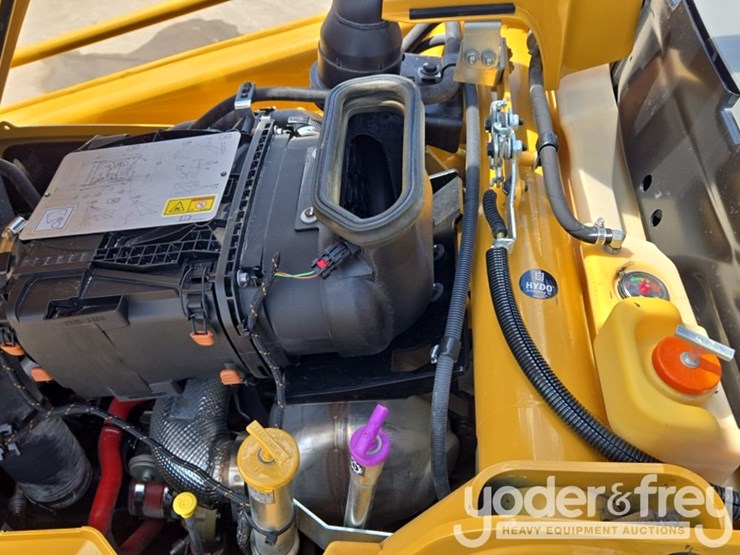 2023-caterpillar-416-image-46