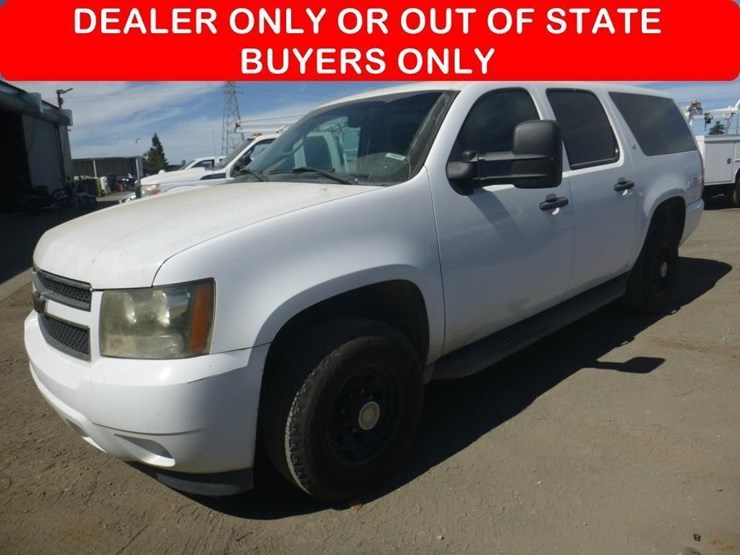 2007-chevrolet-suburban-image-1