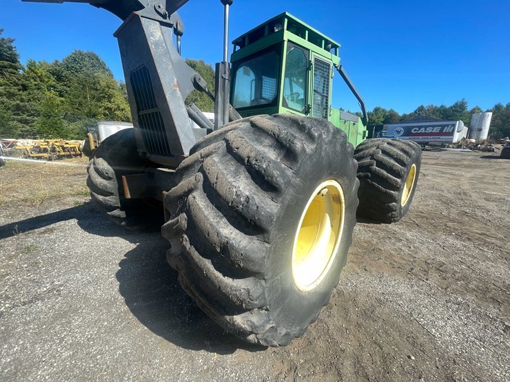 2000-john-deere-660-image-37