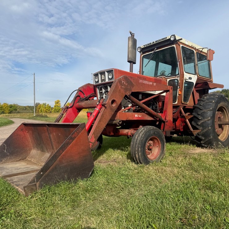 1974 INTERNATIONAL 966