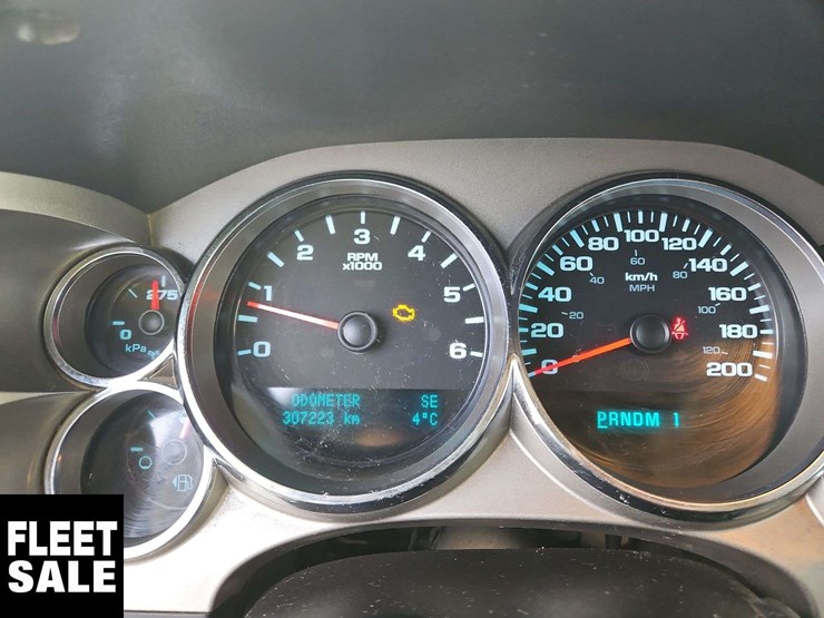 2014-chevrolet-silverado-2500hd-image-19