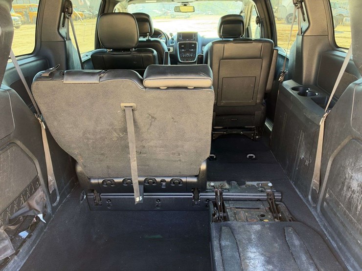 2019-dodge-grand-caravan-gt-image-13
