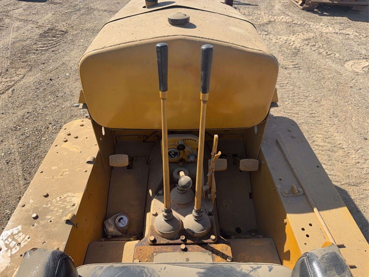 caterpillar-15-image-21