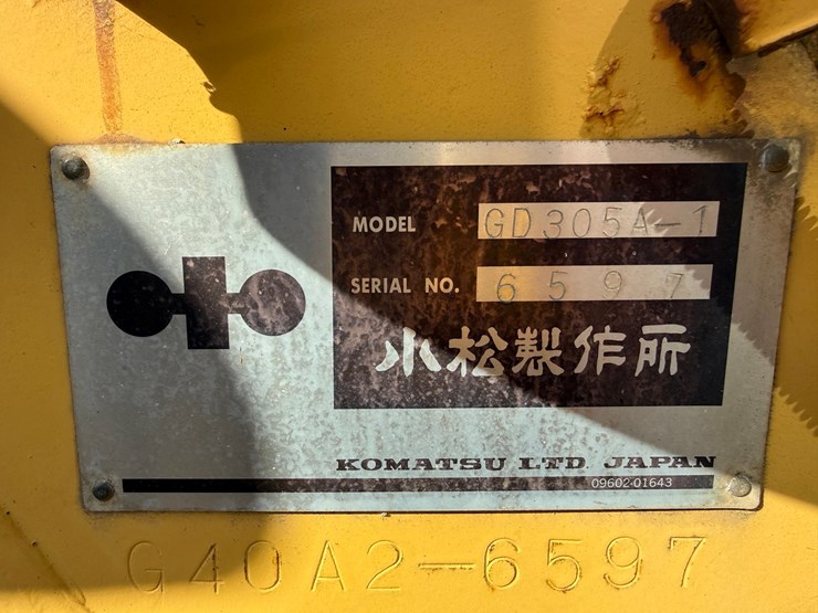 #3534-•-komatsu-gd305a-motor-grader-image-108