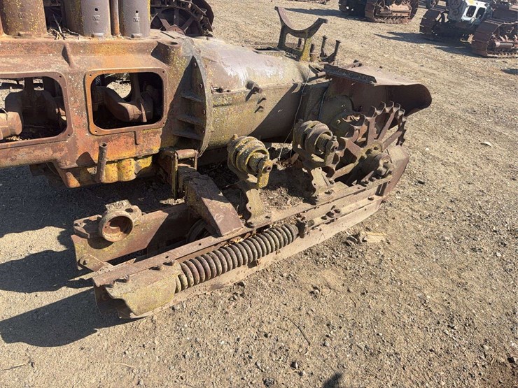 caterpillar-thirty-image-5