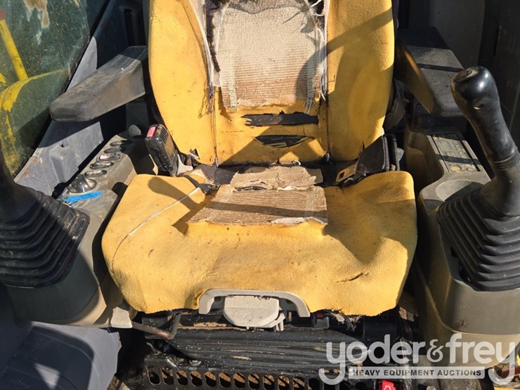 komatsu-pc210-image-70