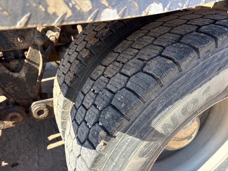 2005-kenworth-t800-image-86