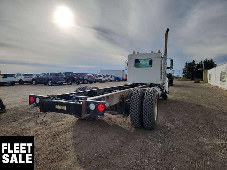 2015-kenworth-t370-image-4