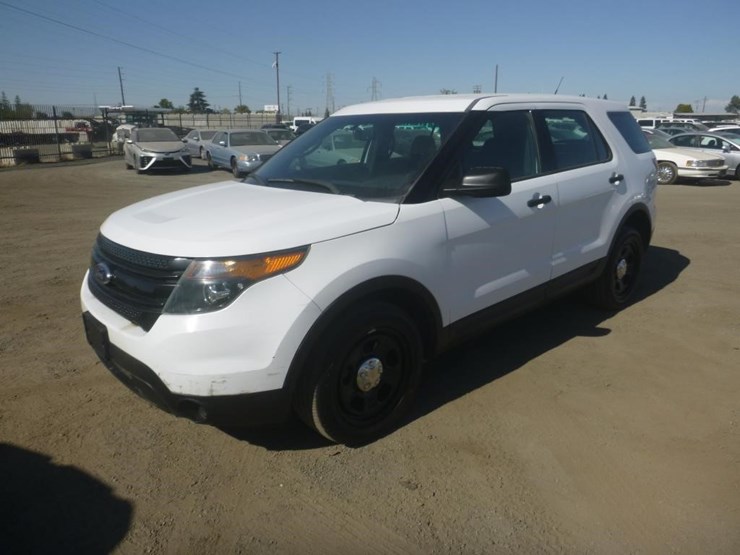 2015-ford-explorer-image-1