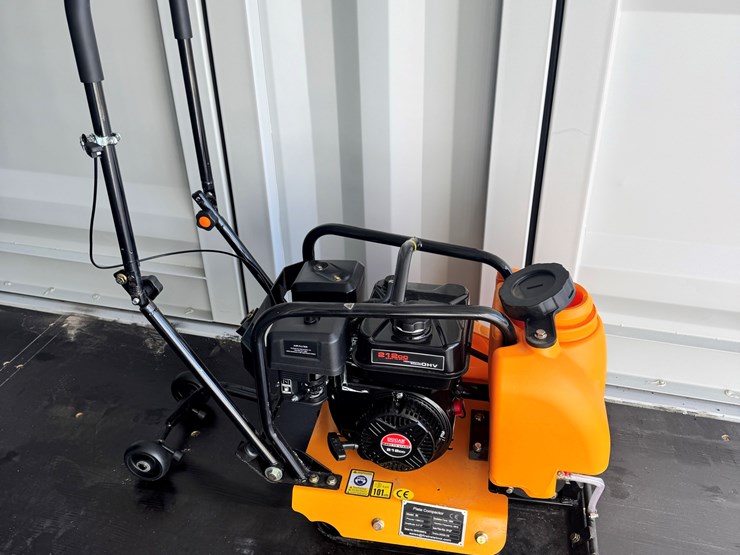 future-ft90-vibratory-plate-compactor---[light-compaction-equipment]-image-1
