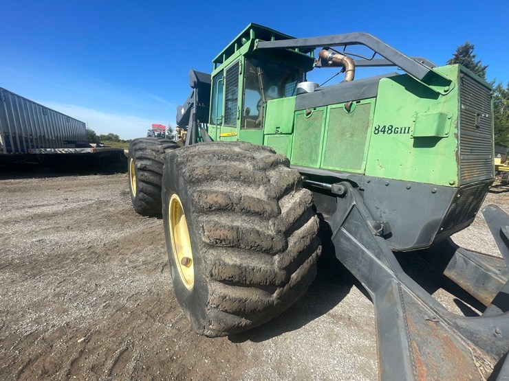 2000-john-deere-660-image-47