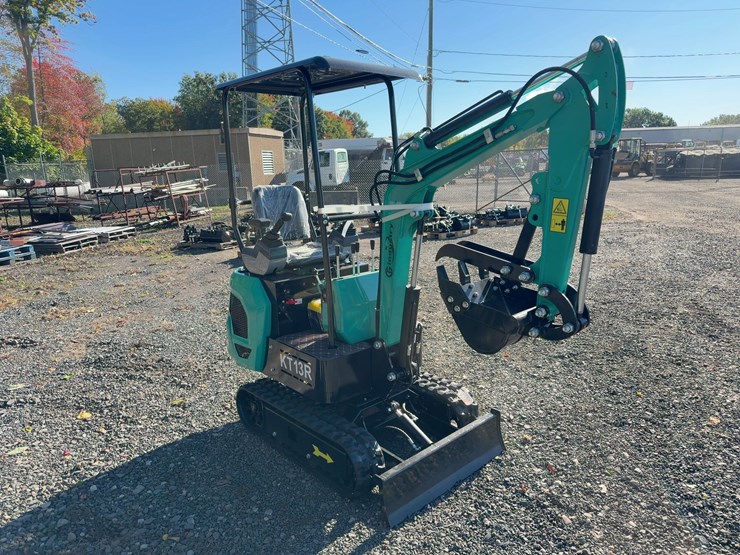 cfg-industrial-kt13r-mini-excavator-image-2