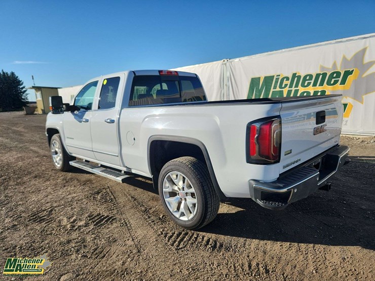 2017-gmc-sierra-1500-image-2
