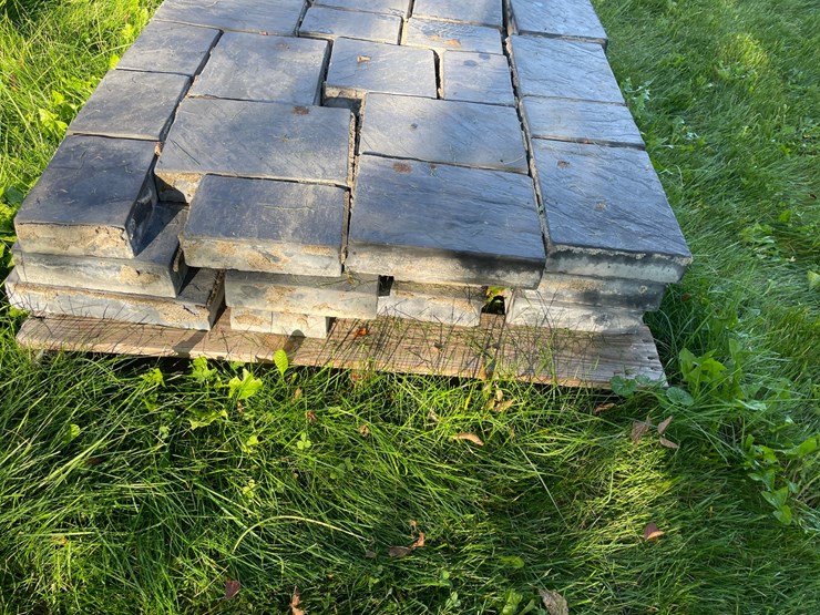 #3179-•-(3)-pallets-of-decorative-pavers-image-14