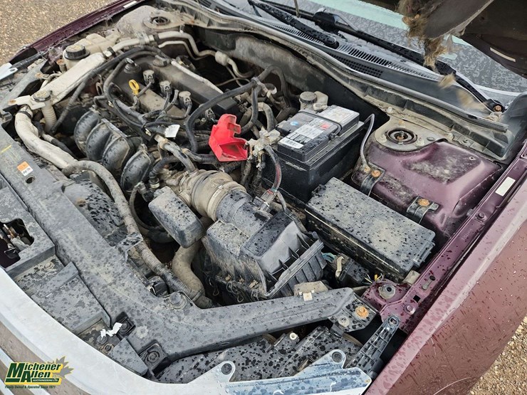 2012-ford-fusion-se-image-28