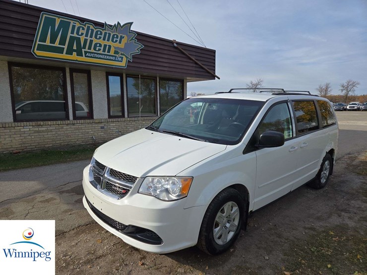 2013-dodge-grand-caravan-se-image-1