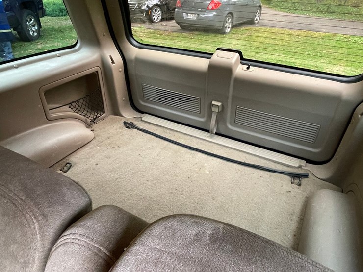 1997-ford-explorer-xlt-image-55
