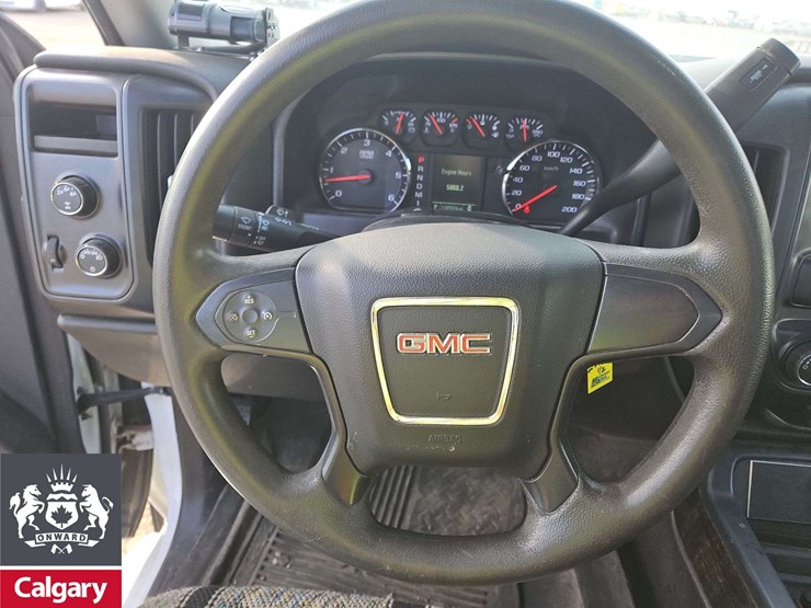 2015-gmc-sierra-2500hd-image-18