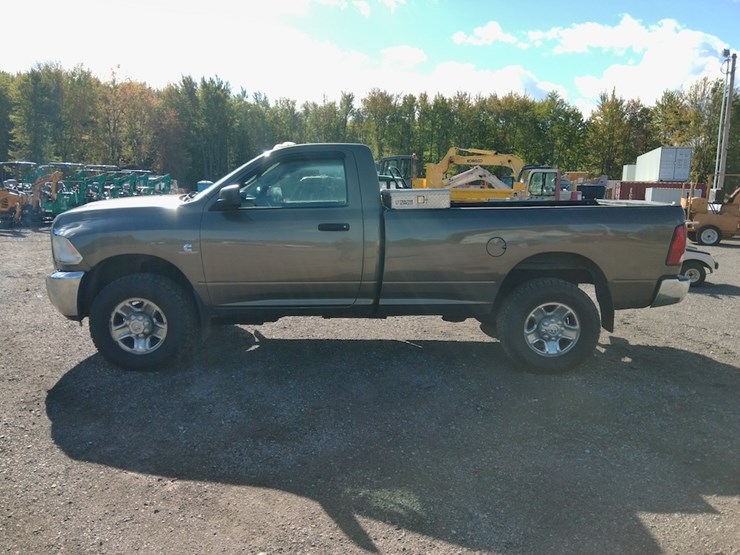 2014-dodge-2500-image-8