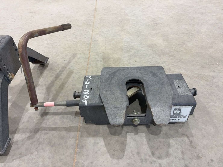 huskey-16k-5th-wheel-hitch-no-rails-image-6