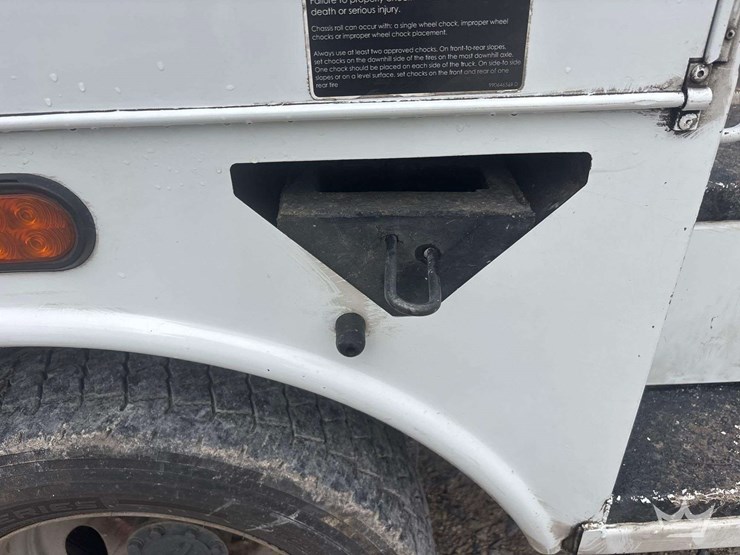 2019-ford-f550-image-41