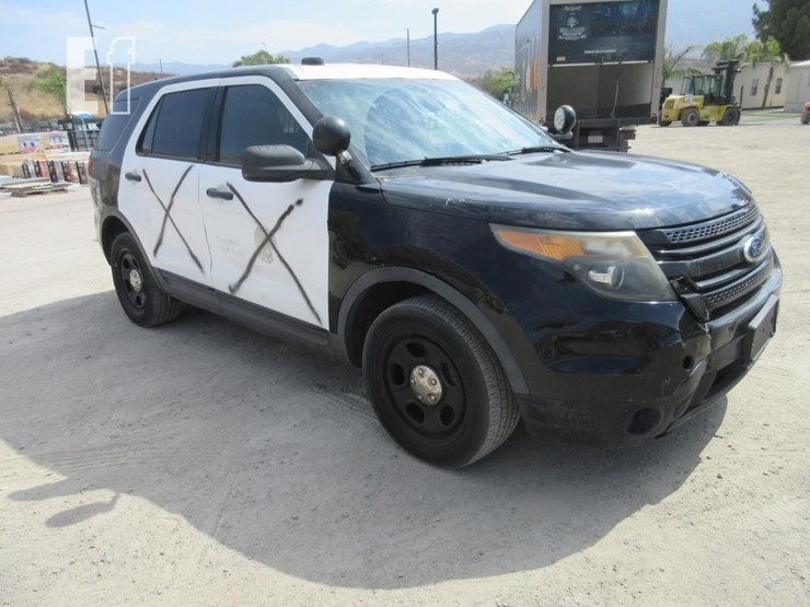 2015-ford-explorer-image-2