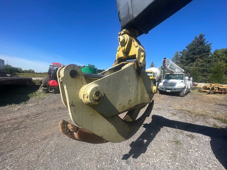 2000-john-deere-660-image-32