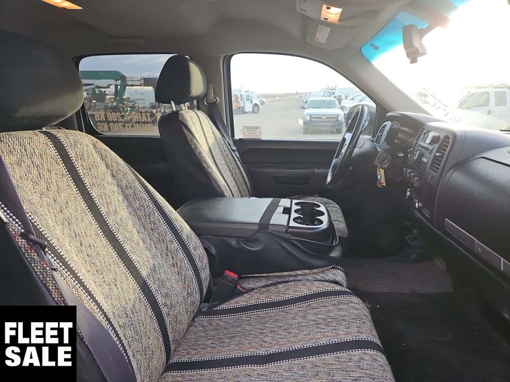 2014-chevrolet-silverado-2500hd-image-17