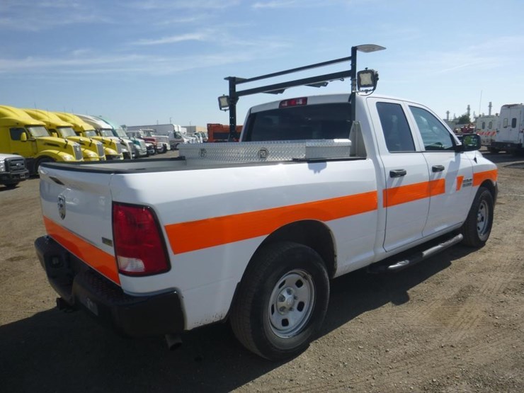 2016-dodge-1500-image-4