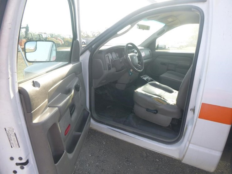 2005-dodge-ram-2500-image-8