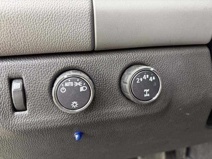 2019-chevrolet-colorado-image-26