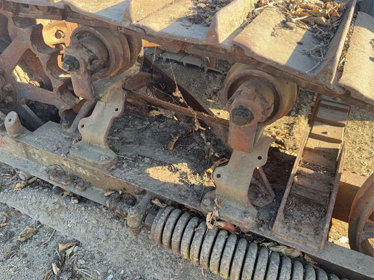 caterpillar-30-image-8