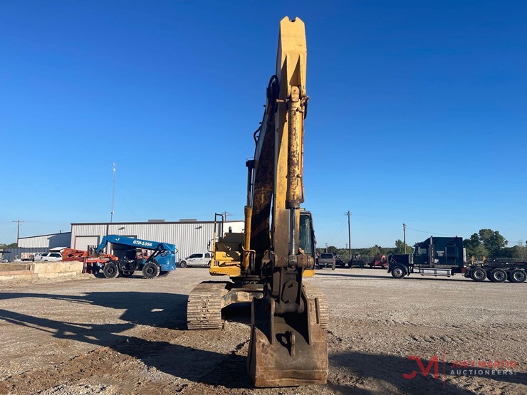 deere-330c-lc-image-4