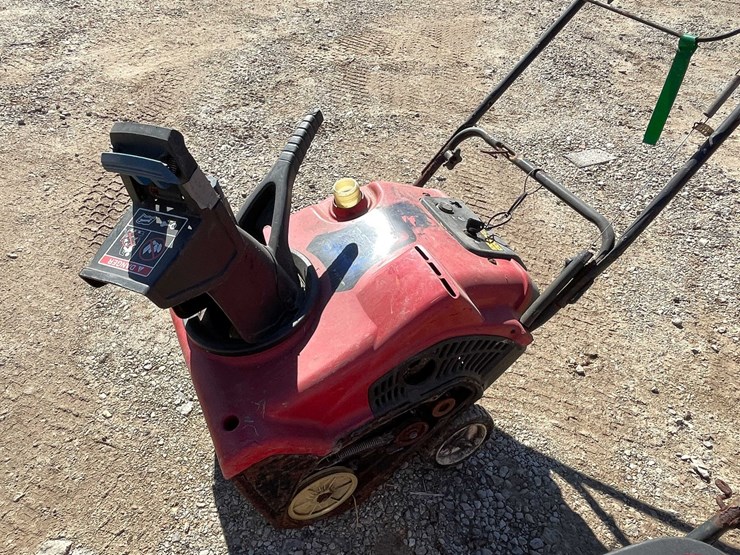 #1846-•-(2)-gas-powered-snow-blowers-for-parts-image-8