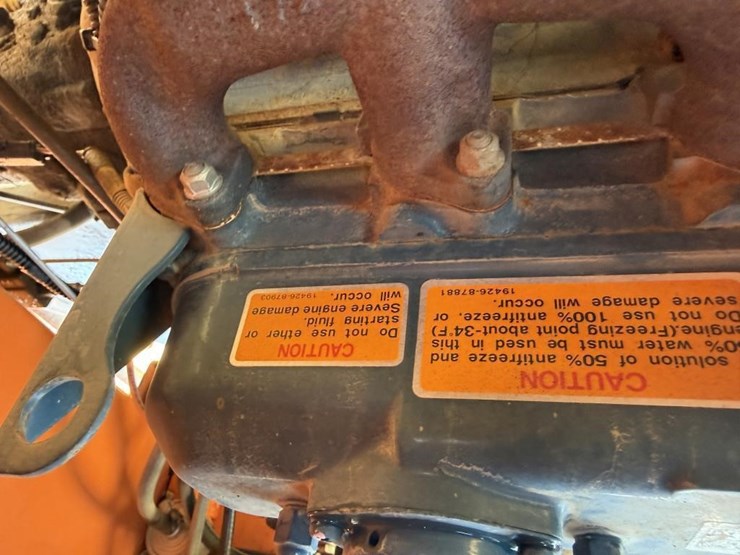 lay-mor-sm-300-3-wheel-broom-image-41