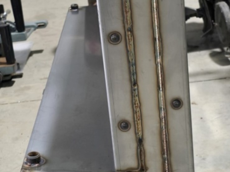 stainless-steel-fuel-tank-image-2