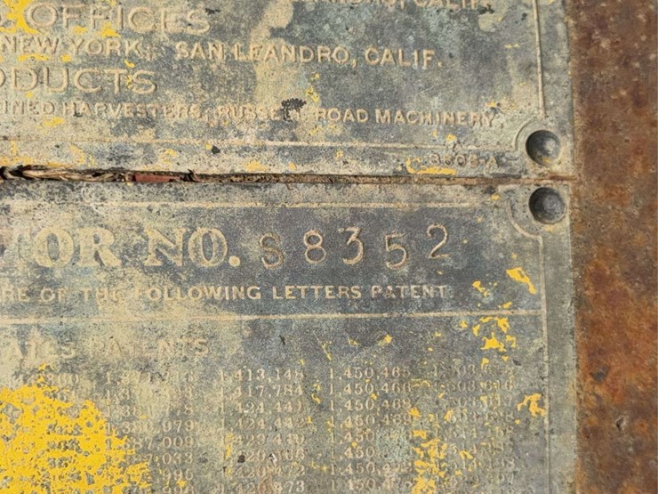 caterpillar-thirty-image-19
