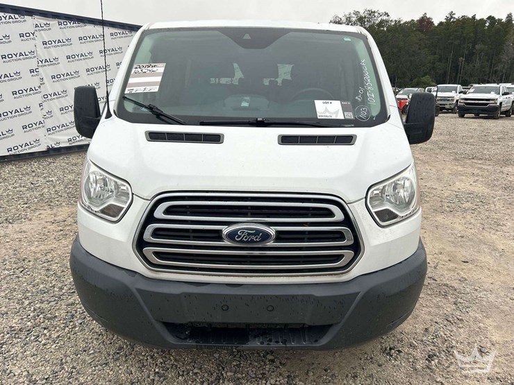 2018-ford-transit-image-24
