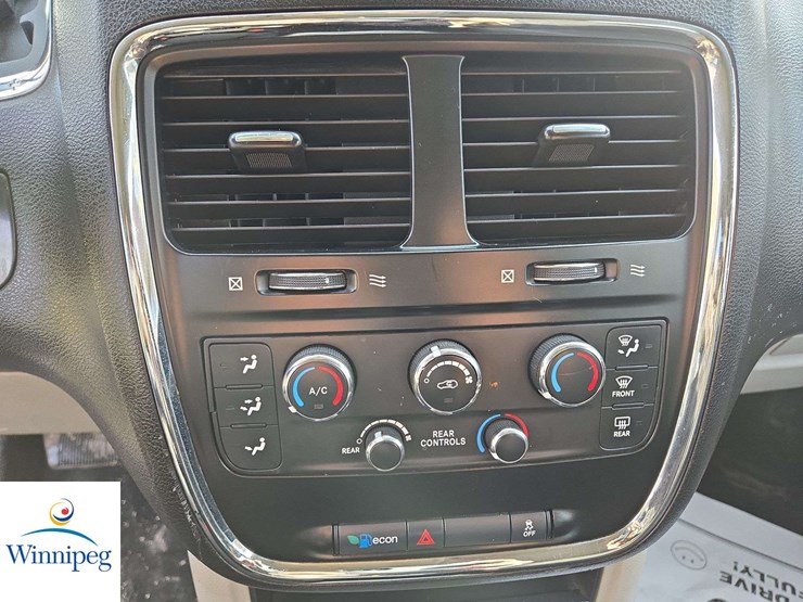 2013-dodge-grand-caravan-se-image-16