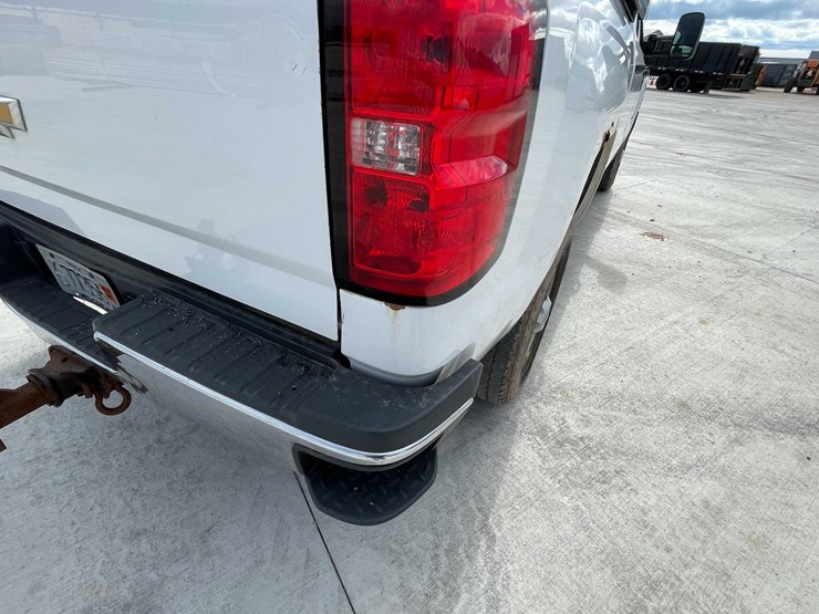 2016-chevrolet-2500-image-36