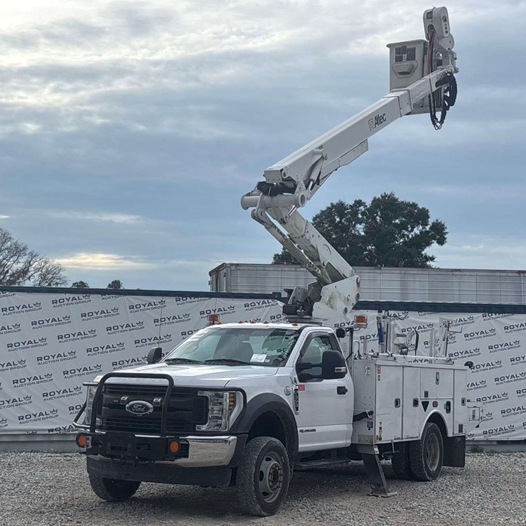 2019 FORD F550