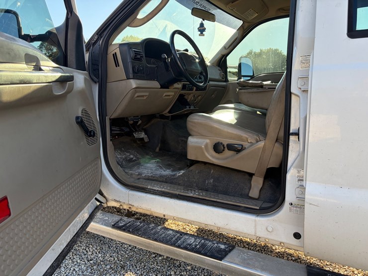 2006-ford-f350-image-9