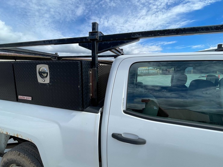2016-chevrolet-2500-image-47