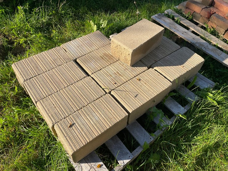 #3197-•-solid-concrete-blocks-image-1