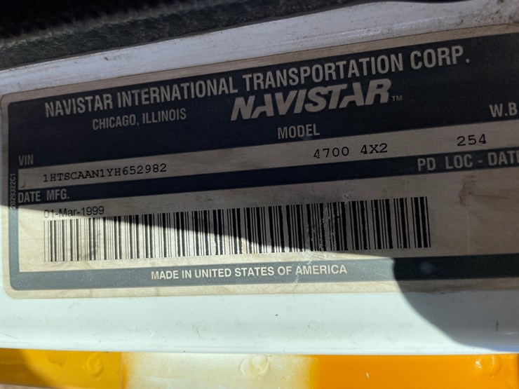 2000-international-4700-image-83