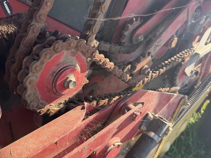 new-holland-br7090-image-15