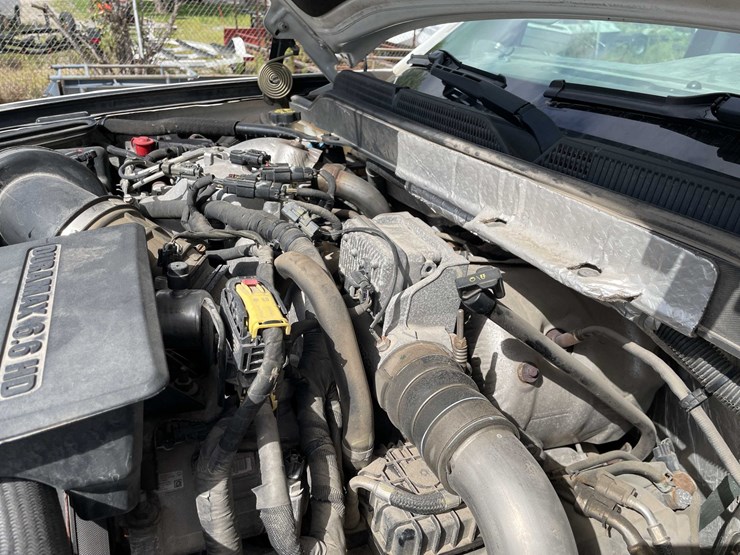 2018-chevrolet-3500-image-86