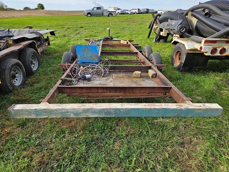 #2131-•-tandem-axle-utility-trailer-image-4