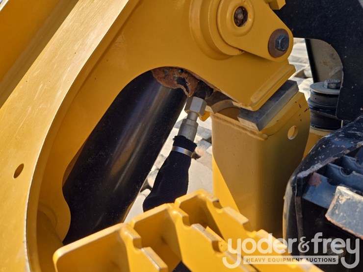 2017-caterpillar-279d-image-25