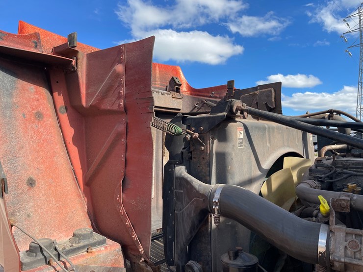 2016-western-star-4900sb-image-60